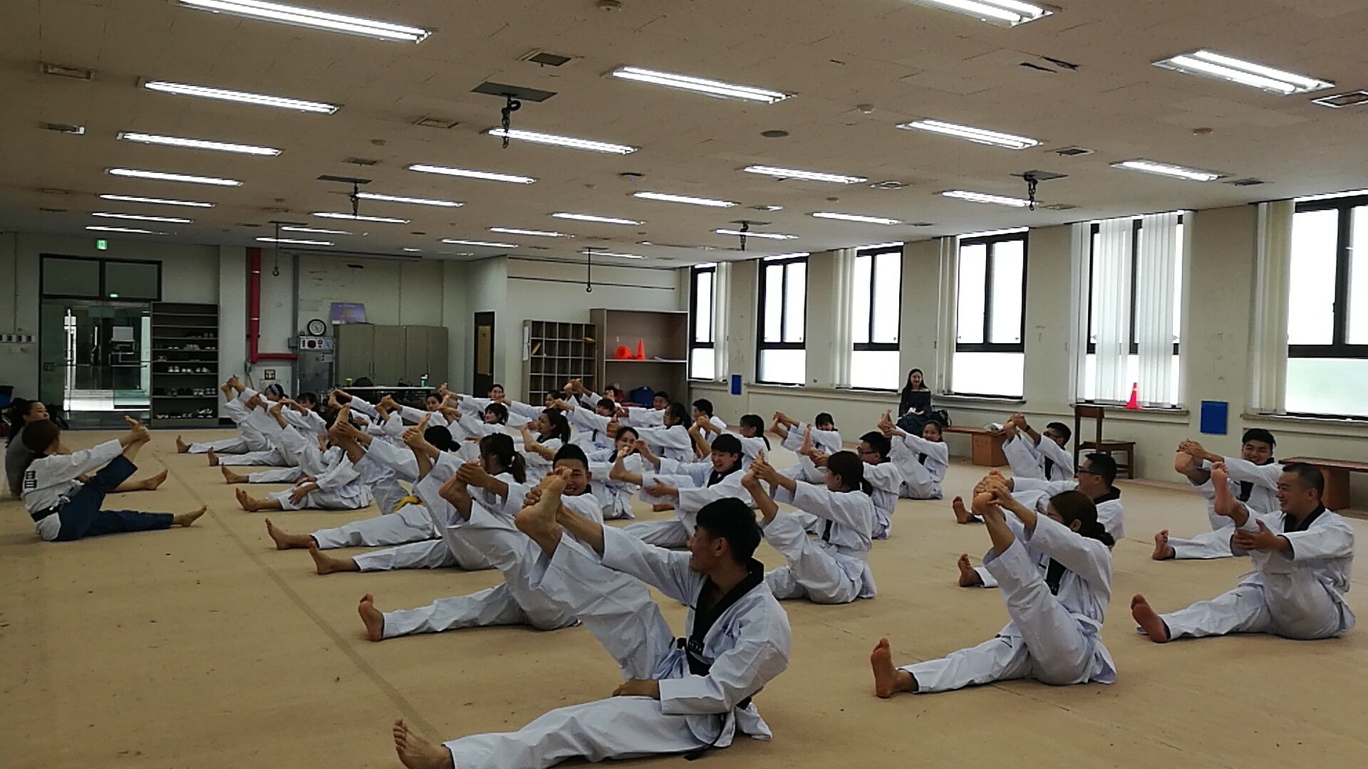 重庆大学体育学院赴韩国庆熙大学跆拳道研讨班